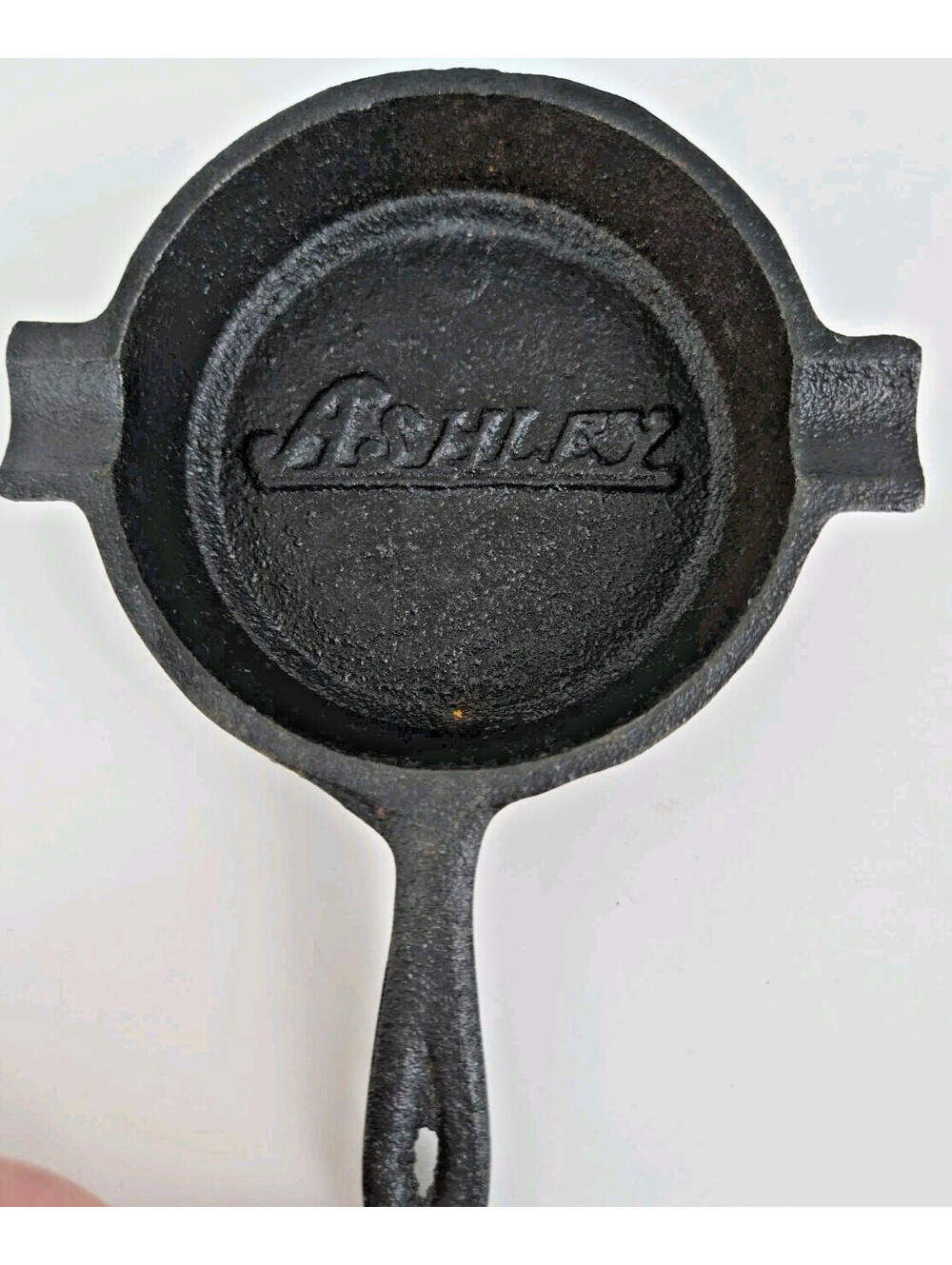 Vintage Cast Iron Ashley Stove Co. Skillet Ashtray Smoking Ash Tray Cigar